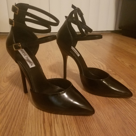 Black Leather Steve Madden heel - Picture 2 of 4